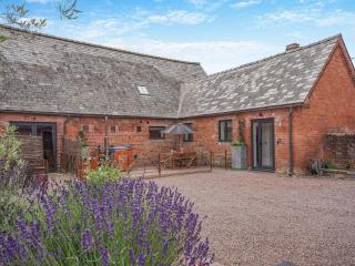 Milkmans Barn - Huntley - 8