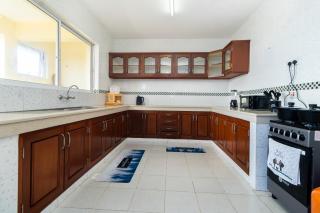 Cozy 3BR Seaview Pentahouse in Nyali, Mombasa - 5