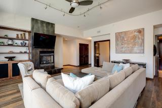Sprawling Condo - Central Downtown - Summer AC - 3