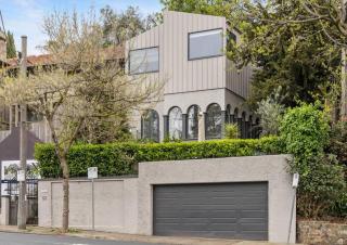 Historic 5 bedroom home with heated pool - Melbourne - 4