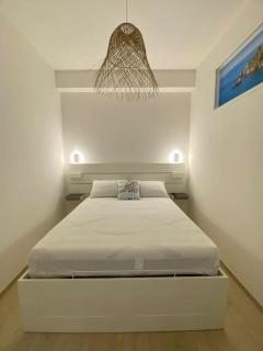 Sweet Home Naxos - 1