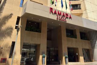 Ramada Plaza by Wyndham Beirut Raouche - Beirut - 9