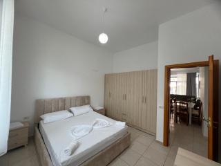 Ground Floor Comfort Suites - Spacious & Modern - Orikum - 2