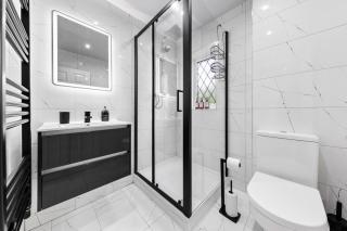 The Sapphire Retreat! 5 Mins to Harry Potter World! - Leavesden Green - 8