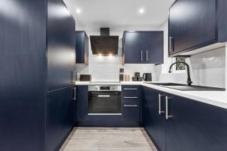 The Sapphire Retreat! 5 Mins to Harry Potter World! - Leavesden Green - 1