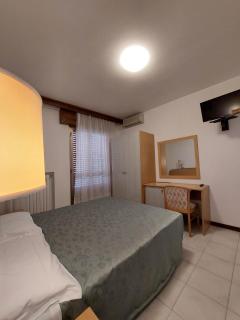 Hotel Nettuno - Roseto degli Abruzzi - 4