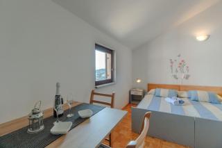 Loft studio apartment near center - Vrboska - 5