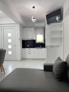 White House Dami - Saranda - 6
