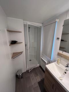 Mobil Home 2 chambres, 4 à 6 personnes, Vias Plage, Camping La Carabasse - 4 étoiles - Vias - 7