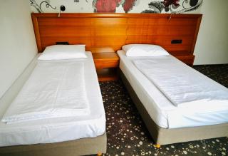 Hotel Piramida - Maribor - 3
