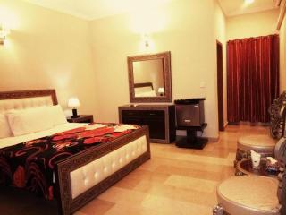 Royal Galaxy Bed & Breakfast Islamabad - For Families Only - 5