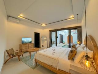 Stylish 2BR Villa with Private Pool & Fast WiFi in Canggu Center - Villa Kuku Canggu - 4