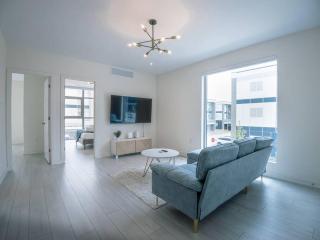 Casa Lago 5 Bed Waterfront House - Innisfil - 7