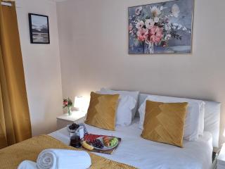 Two Bedroom Semi-detached Modern House in Birmingham - 2