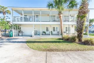 Gulf views, steps to beach, Pool, Walk To Dining - 8