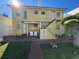 Bellamor Apts at 5th St Shopping Mall - Miami Beach - 2