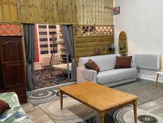 Studio charmant à Poligny de 80 m² avec vue sur jardin - Poligny - 3