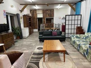 Studio charmant à Poligny de 80 m² avec vue sur jardin - Poligny - 9