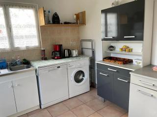 Studio charmant à Poligny de 80 m² avec vue sur jardin - Poligny - 5