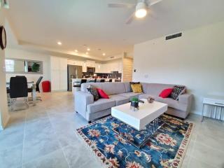Disney Thematic 2BR Condo with 2 Clubhouses - Kissimmee - 1