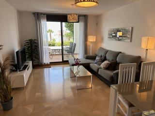 Quiet Family Apartment, 4 Pools, Close to The Beach And Golf, La Marina Alcaidesa 9 02 - La Alcaidesa - 7