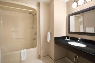 Days Inn by Wyndham Stouffville - Stouffville - 4