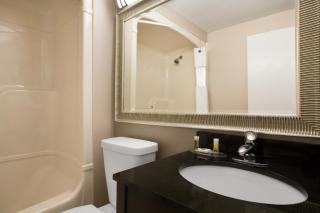 Days Inn by Wyndham Stouffville - Stouffville - 7