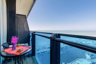 Orbi City Sea View Apartments - Batumi - 8