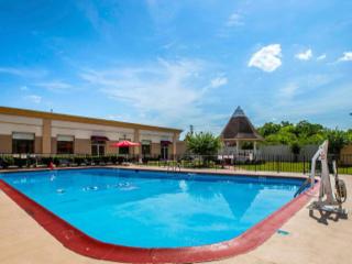 Ramada by Wyndham Birmingham Airport - 2