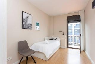 New Apartment With Private Rooftop - Hospitalet de Llobregat - 1