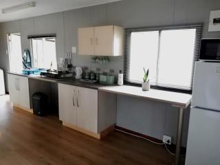 Wellust Bush Cottage at Ngweni Private Game Farm - Hluhluwe - 5