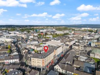 Heart of City Centre Stunning View - Galway - 7