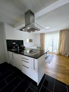 Elegantes Riverside Apartment - Cologne - 4