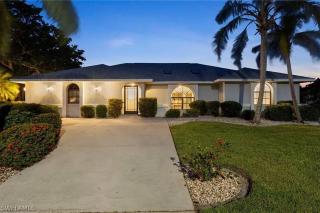Blue Diamond Bungalow Pool and Spa - Cape Coral - 8