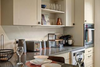 Cosy House Free Parking Close to Morden & Sutton - Morden - 8