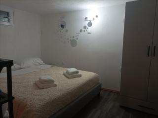 Βαχος rooms 5 - Tseratsiá - 0