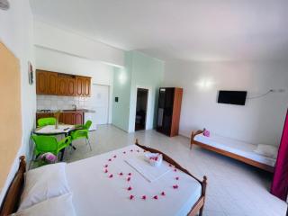 Donald Hotel - Valona - 9