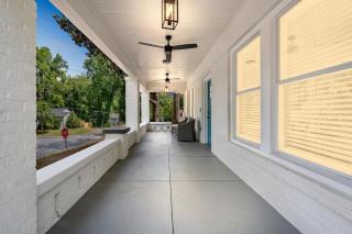 Centrally Located Home in Atlanta-10 Mins from GA Aquarium, Mercedes Benz Stadium, & Much More - Atlanta - 9