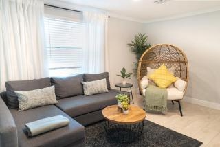 Tranquil & Fully Renoveted Home Near Busch Gardens - Tampa - 0