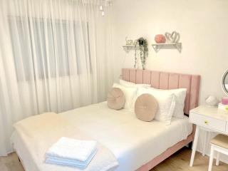 Stylish Heated Pool House Near The Beach - St. Petersburg - 5