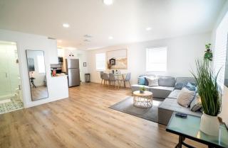 Chic And Cosy Newly Renovated Near The Beach - Sint-Petersburg - 5