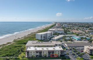 Beach, Pool and Hot Tub 50 feet from back patio door - 2