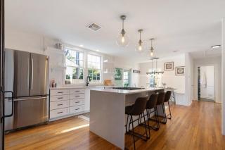 Luxury Bungalow Near Main W Hot-tub And Firepit - Fredericksburg - 1