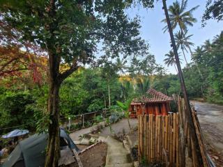 Tiu Ronton River , Bungalows Camping and Trekking - Pawenang - 8