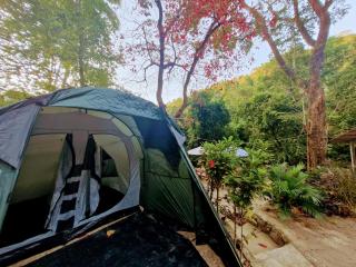 Tiu Ronton River , Bungalows Camping and Trekking - Pawenang - 1