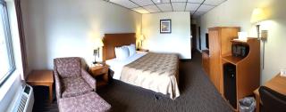 Sunflower Inn & Suites - 1