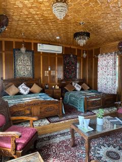 Movie land group of house boats - Srinagar - 8