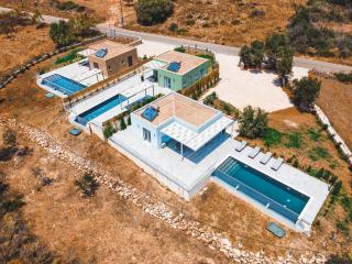 MENTOROS VILLAS - 9