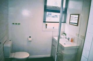 Comfy Apartment with carpark 2 minutes to CBD - Hobart - 5