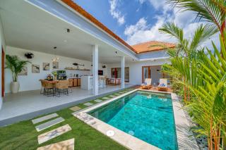 NEW Modern 3BD Villa Perenenan Canggu Shortcut - Canggu - 0